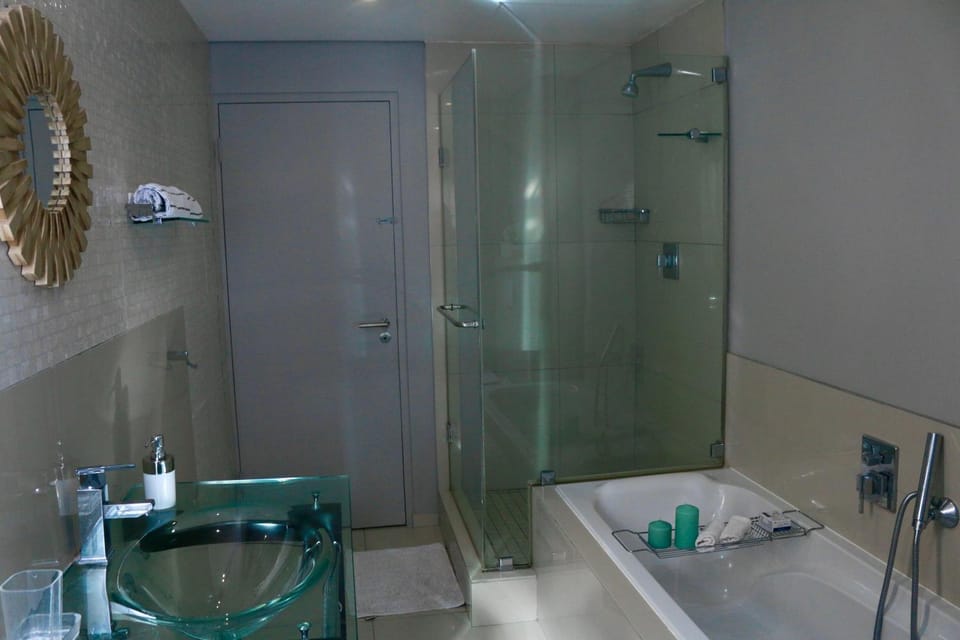 Shower, Toilet, Bath