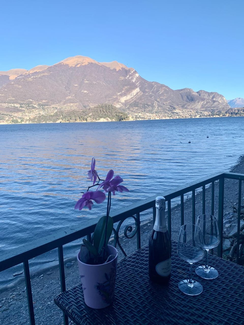 Nearby landmark, Day, Lake view, Mountain view