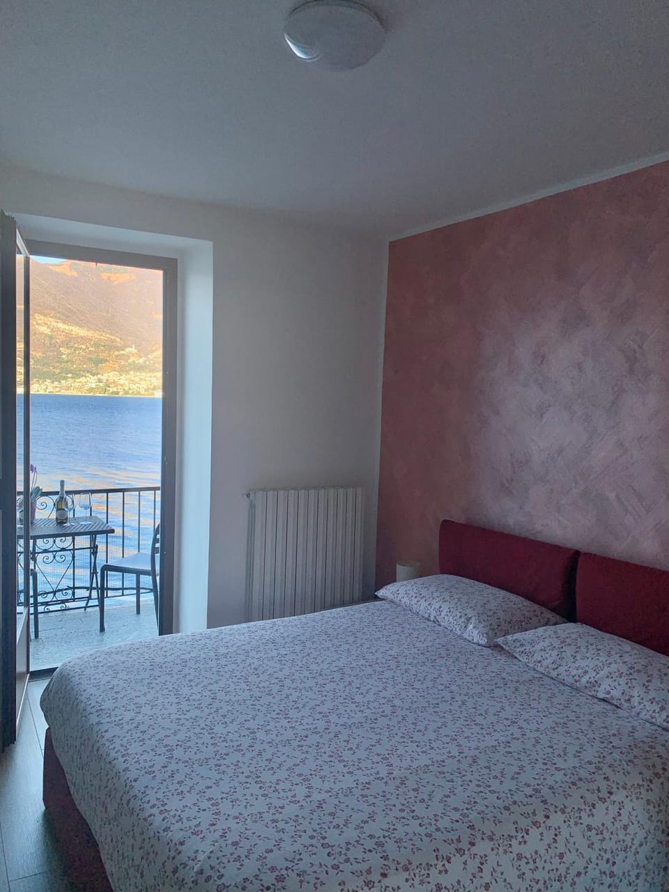 Bed, Natural landscape, View (from property/room), Balcony/Terrace, Photo of the whole room, Bedroom