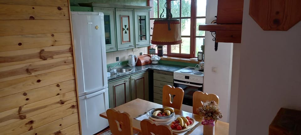 Kitchen or kitchenette, Dining area, kitchen