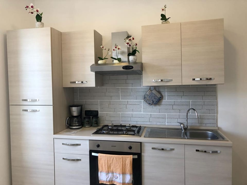 Kitchen or kitchenette, Other