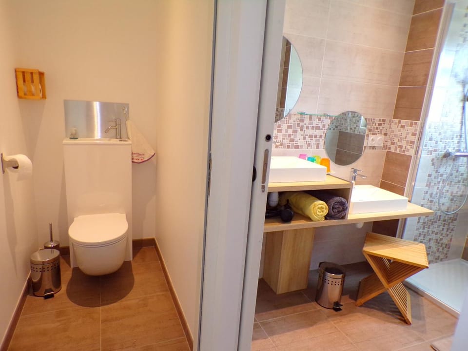 Toilet, Bathroom