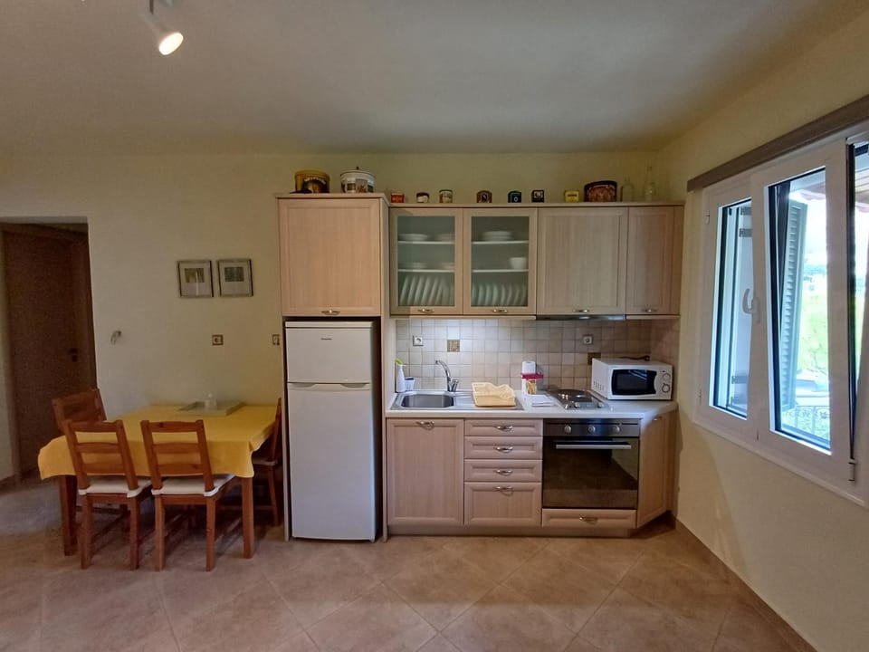 Ktima Pyroessa Apartments - Yellow Apartment Apartment in Decentralized Administration of the Aegean