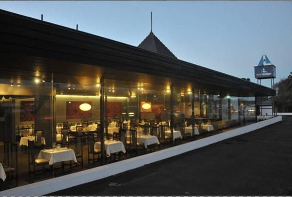 Restaurant/places to eat, Facade/entrance