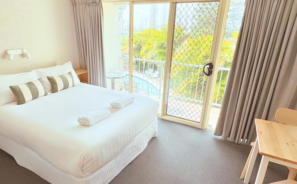 Bed, Bedroom, Pool view