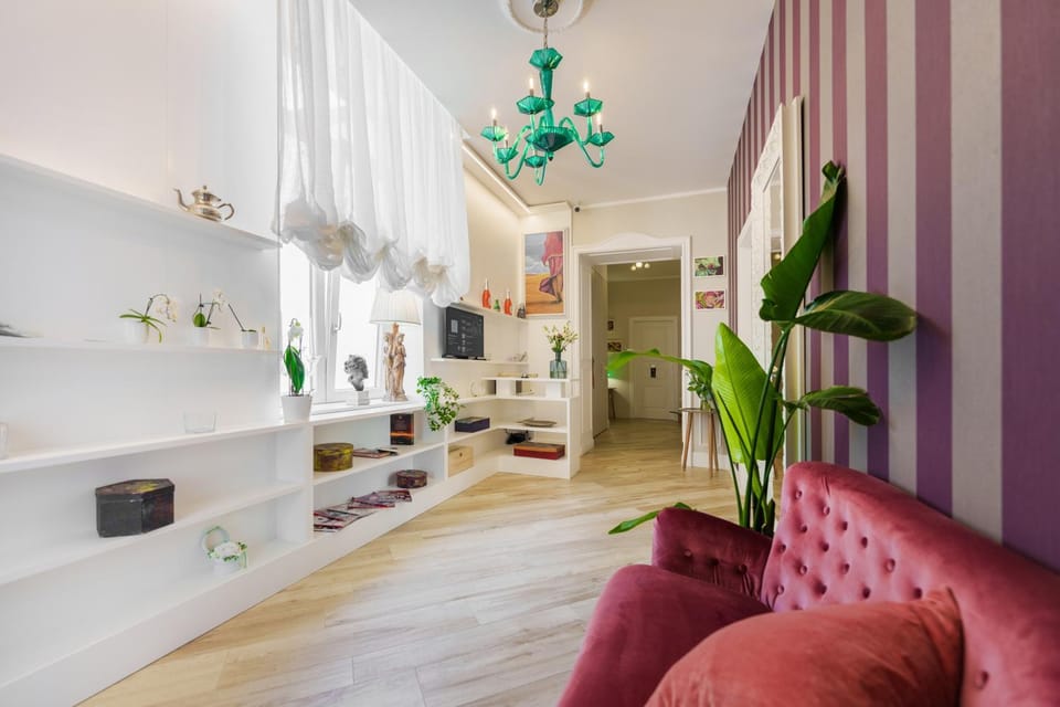 Lobby or reception, Internal: Not applicable to any particular room