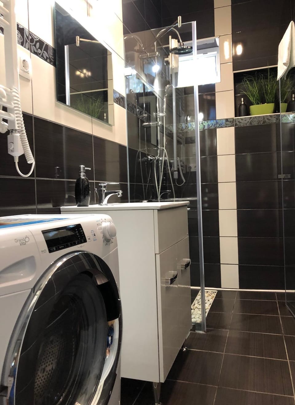 Shower, Bathroom, washing machine
