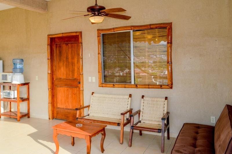Bungalows La Madera Apartment hotel in Zihuatanejo