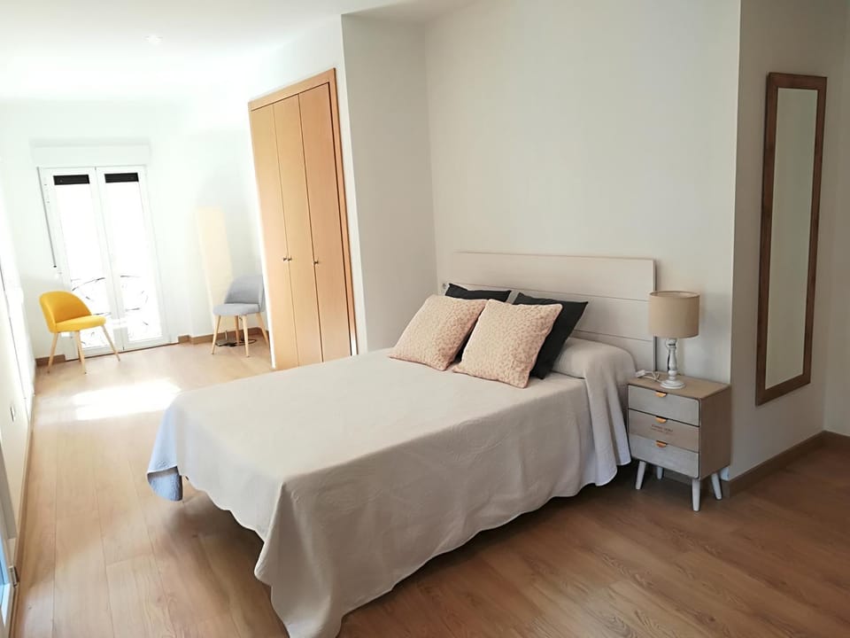 Bed, Bedroom