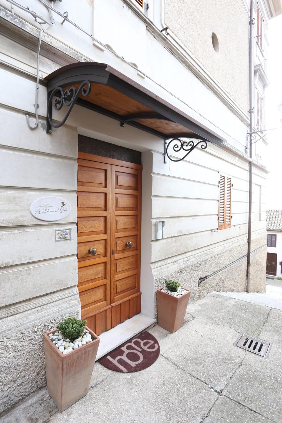 Facade/entrance