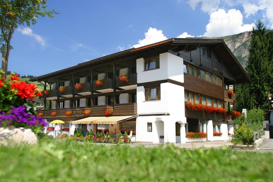 Property building, Day