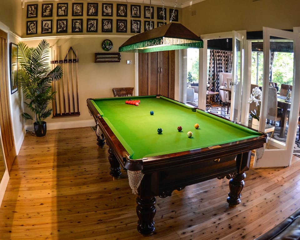 Billiard, Garden view, Mountain view