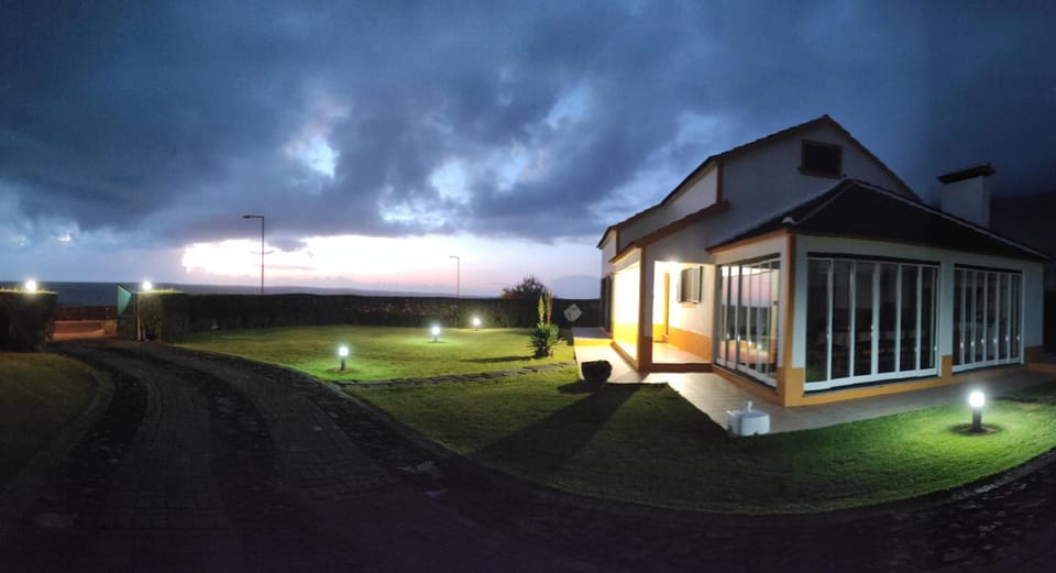 Casa dos Salgueiros House in Azores District