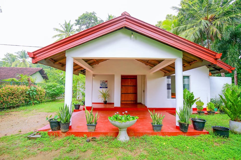 Villa Ravichini Bed and Breakfast in Central Province