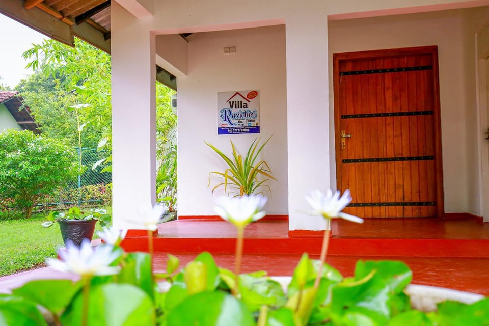 Villa Ravichini Bed and Breakfast in Central Province