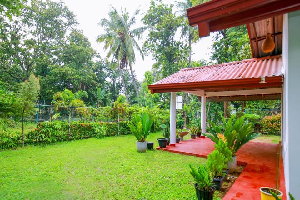 Villa Ravichini Bed and Breakfast in Central Province