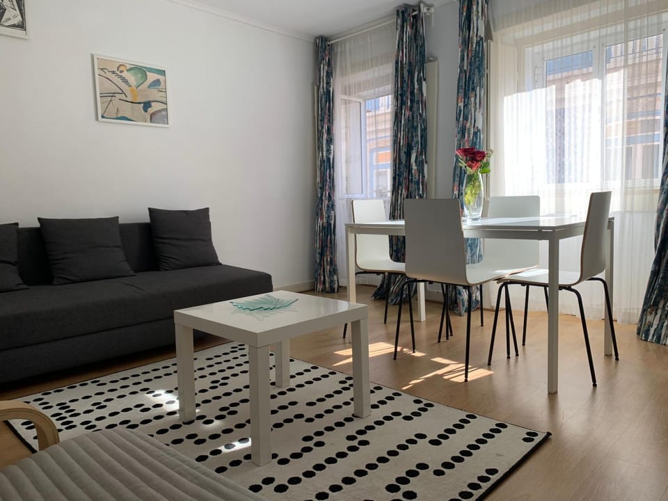 Living room, Seating area, Dining area