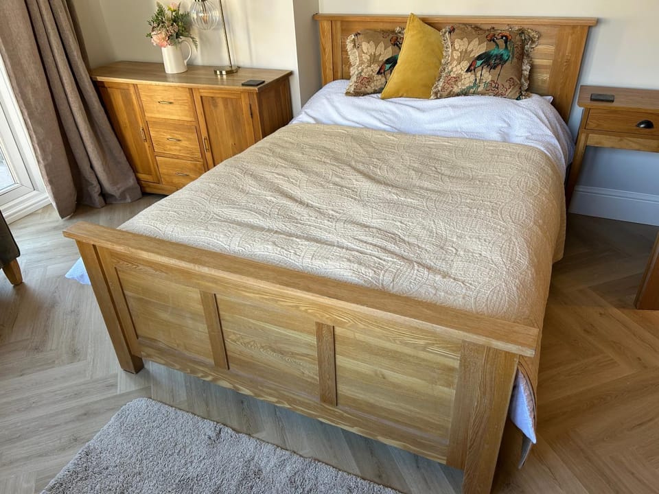 Sunny Garden WFH Retreat with Private Entrance and Parking near NEC BHX JLR Vacation rental in Solihull