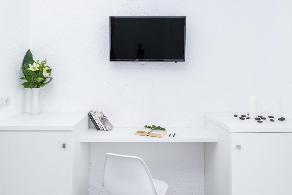 Library, TV and multimedia, Coffee/tea facilities, Living room, Seating area