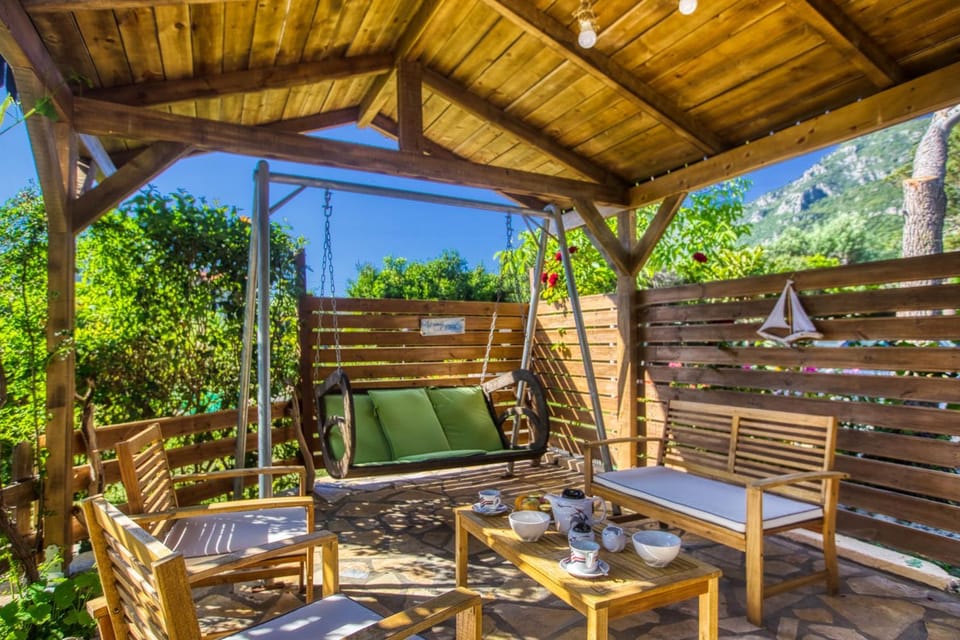 Garden, Seating area