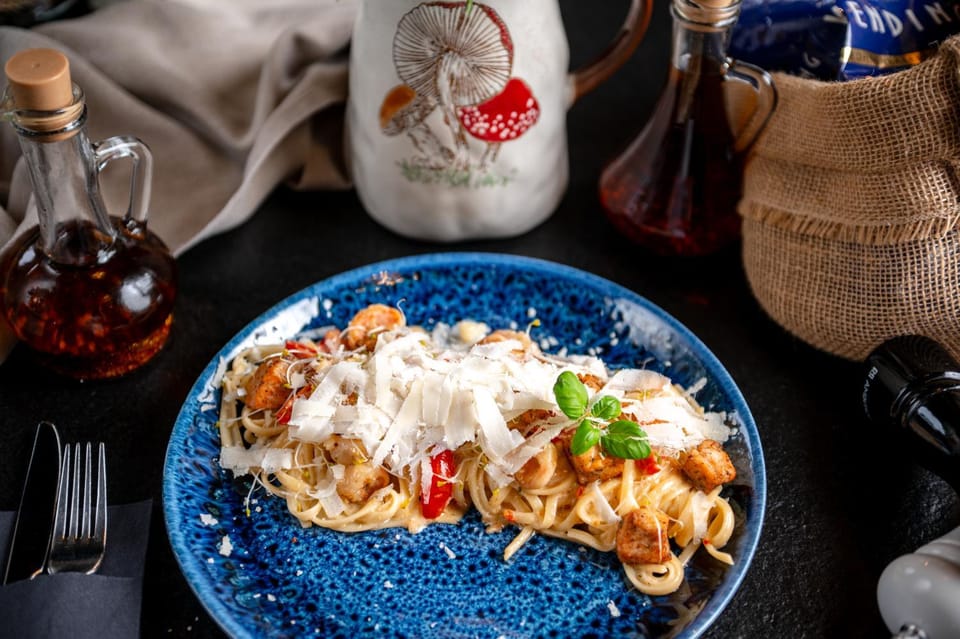 Restaurant/places to eat, Food