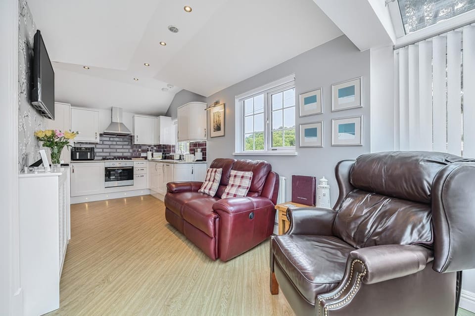 Property building, Seating area