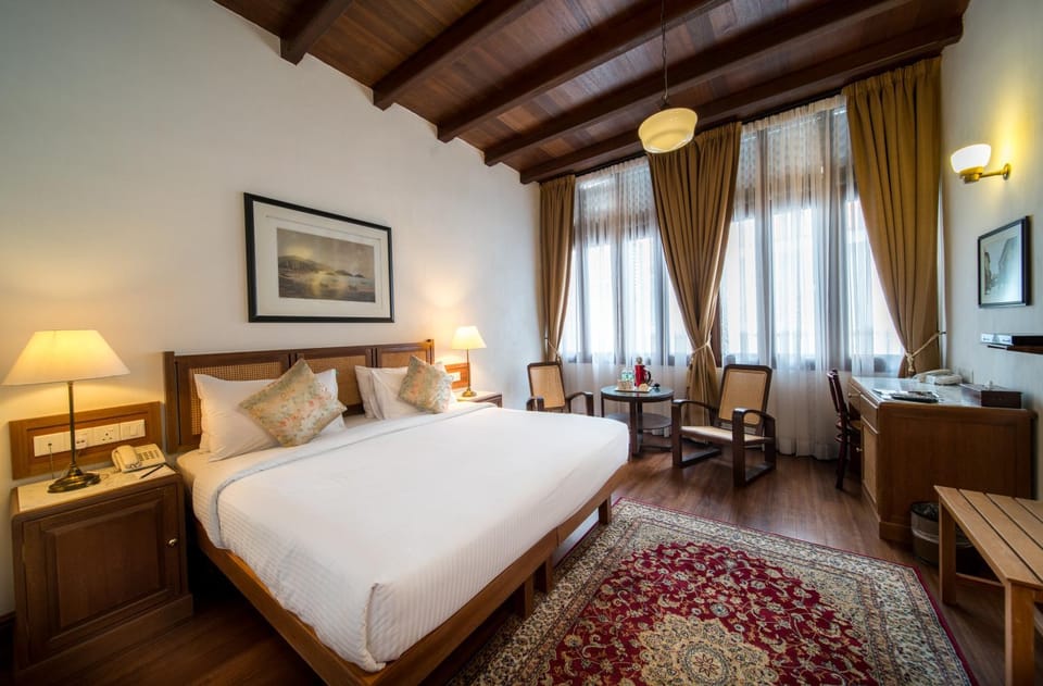 Nearby landmark, Coffee/tea facilities, Photo of the whole room, Bedroom, City view, Quiet street view
