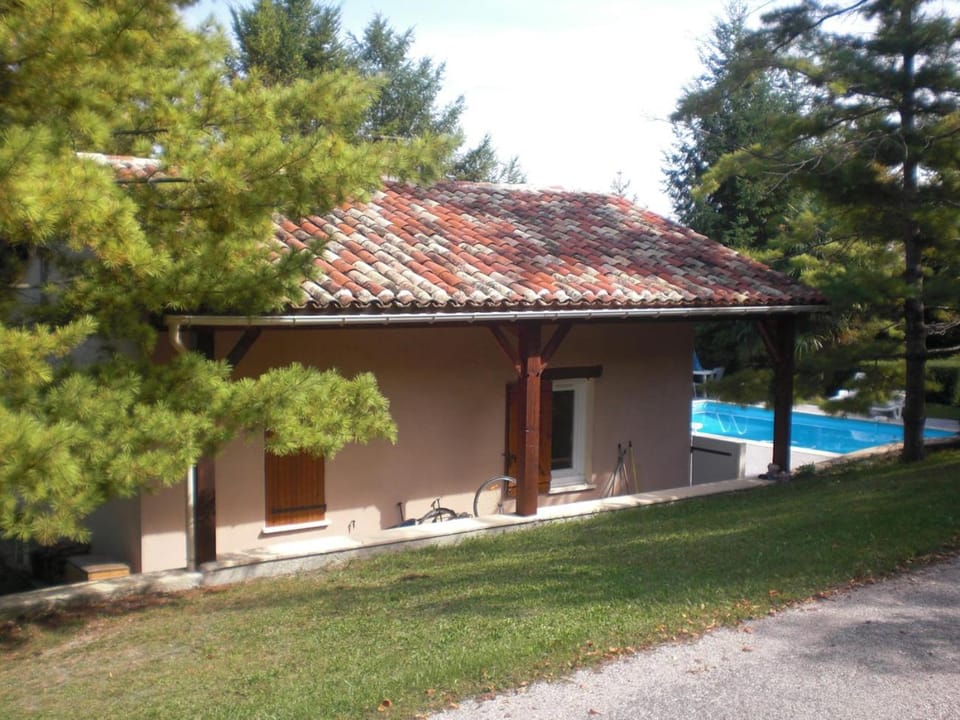 Gîte Le Bellevue avec piscine privative - climatisation House in Nouvelle-Aquitaine