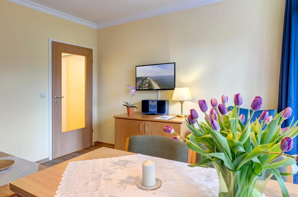 TV and multimedia, Living room, Photo of the whole room