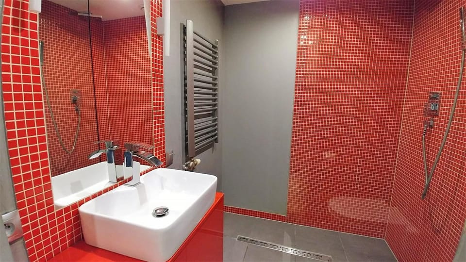 Shower, Bathroom