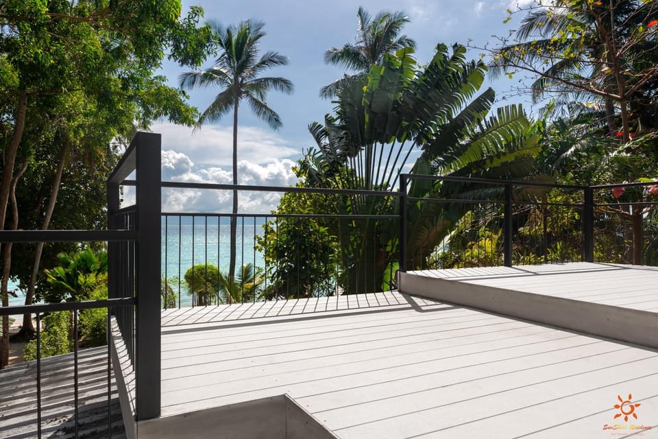 Spring, Day, Natural landscape, Balcony/Terrace, Sea view