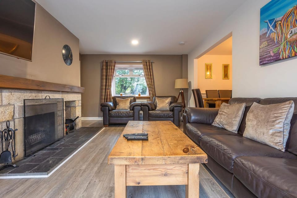 Communal lounge/ TV room, Living room