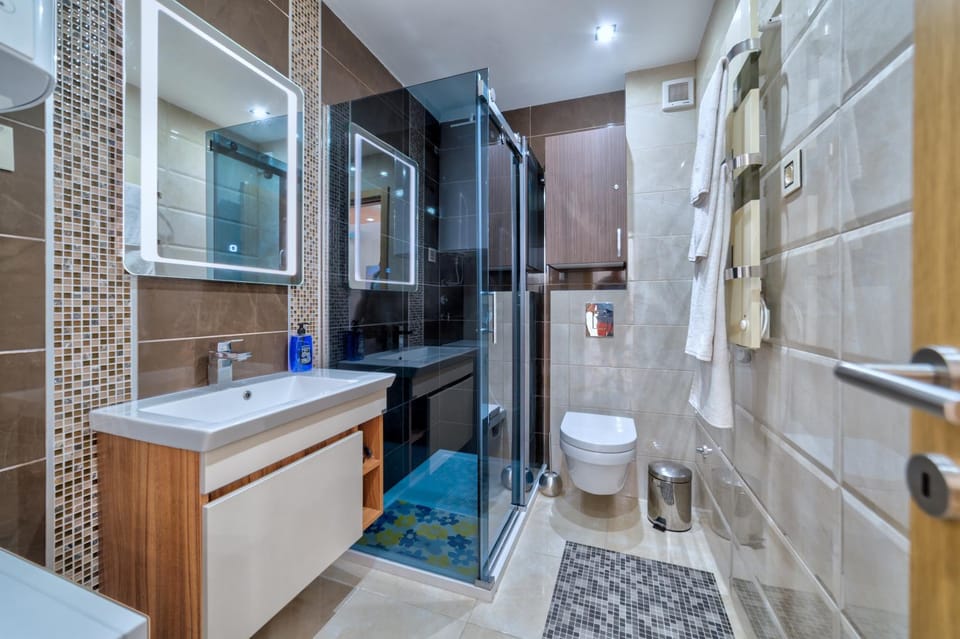 Shower, Bathroom