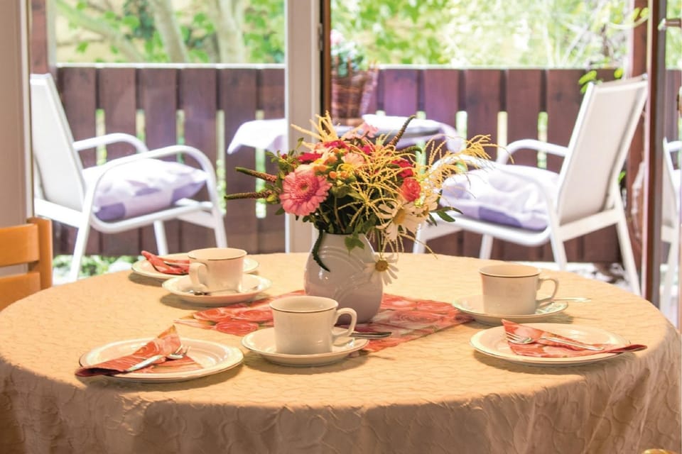 Other, Dining area