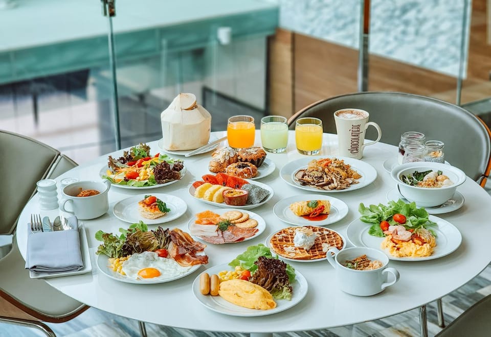 Restaurant/places to eat, Food and drinks, Food, Breakfast, Continental breakfast, Buffet breakfast, Asian breakfast, American breakfast