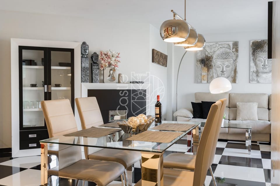 MALAGA BENALMADENA PUERTO MARINA PLAYA VACACIONAL Luxury Apartment in Benalmadena