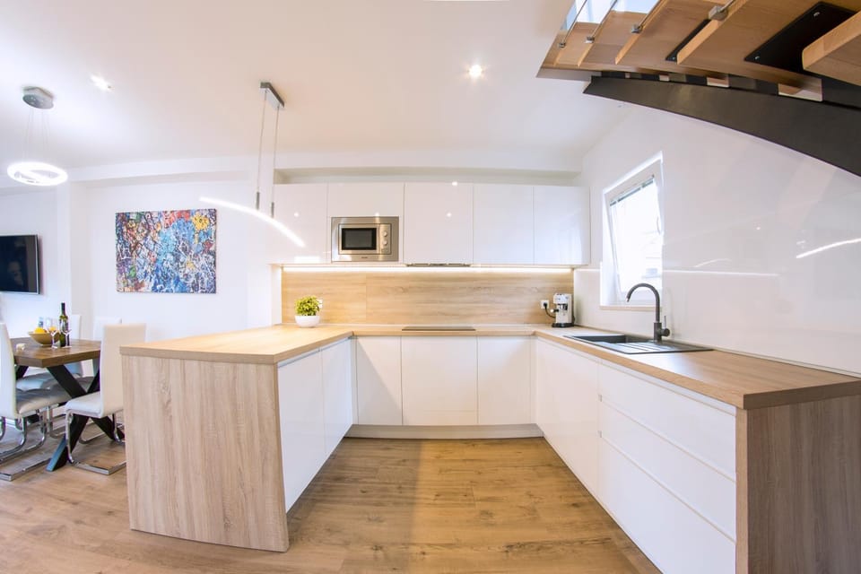 Coffee/tea facilities, Kitchen or kitchenette
