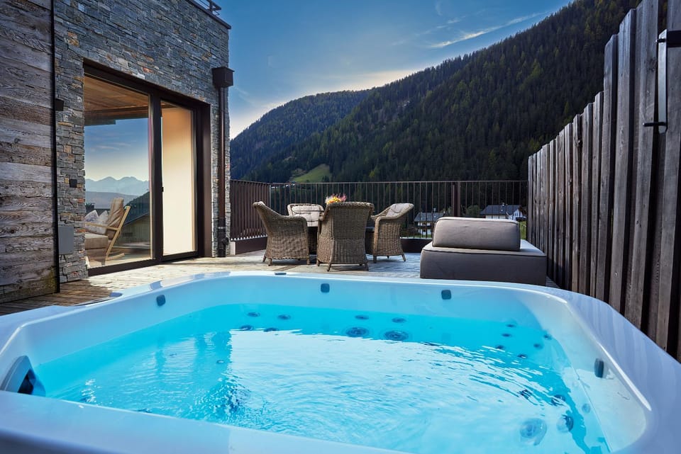 Spa and wellness centre/facilities, Mountain view, Swimming pool