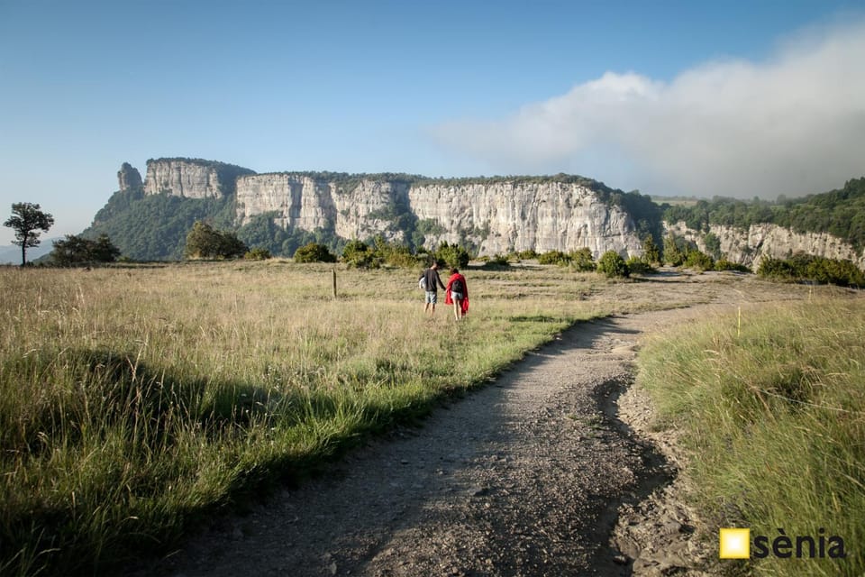 Nearby landmark, Day, Natural landscape, Mountain view