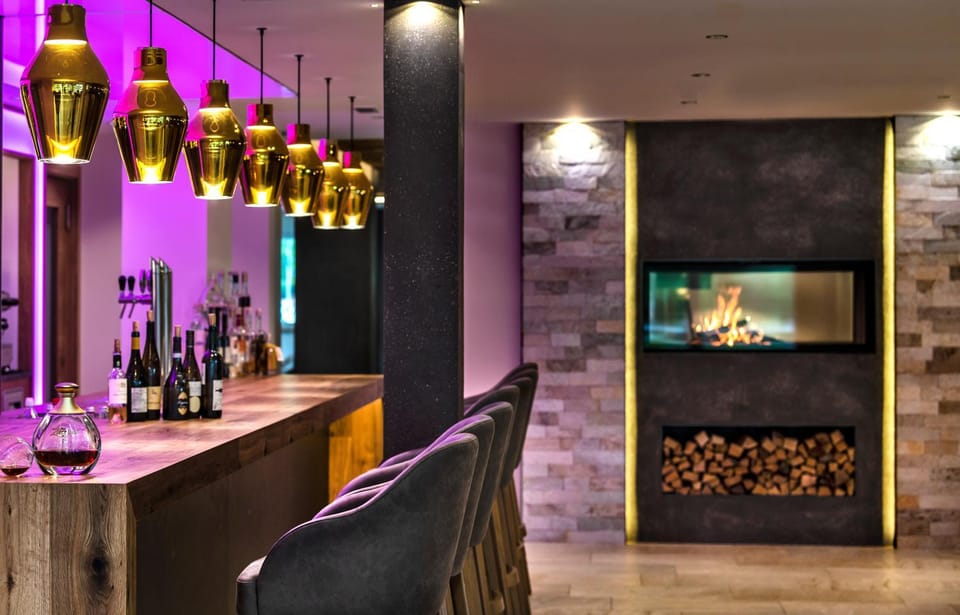 Lounge or bar