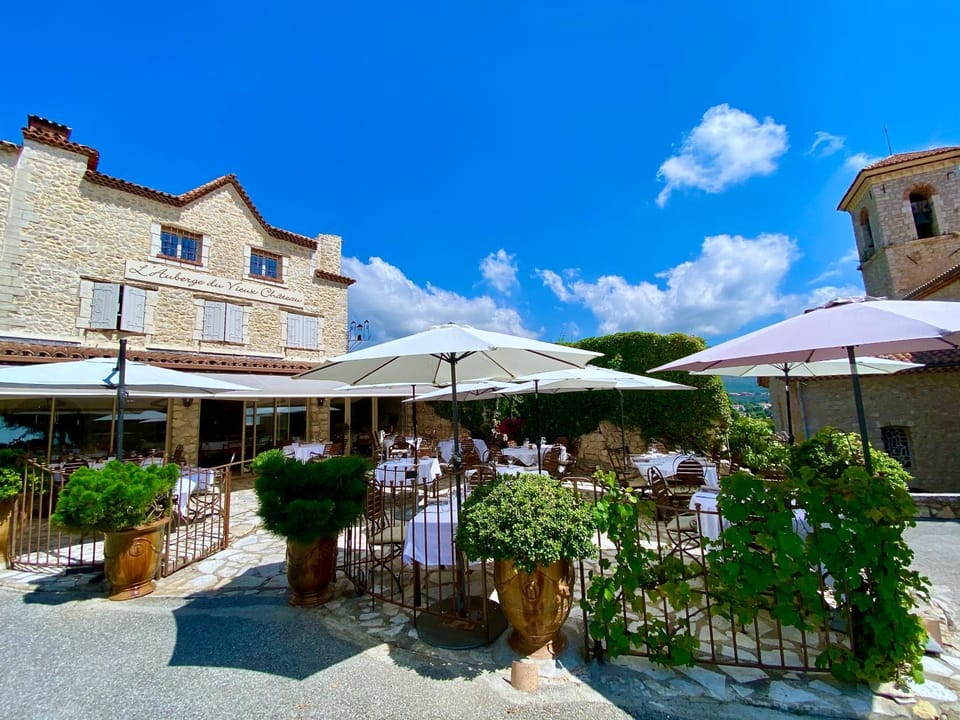 Restaurant/places to eat, Facade/entrance, Lunch, Dinner