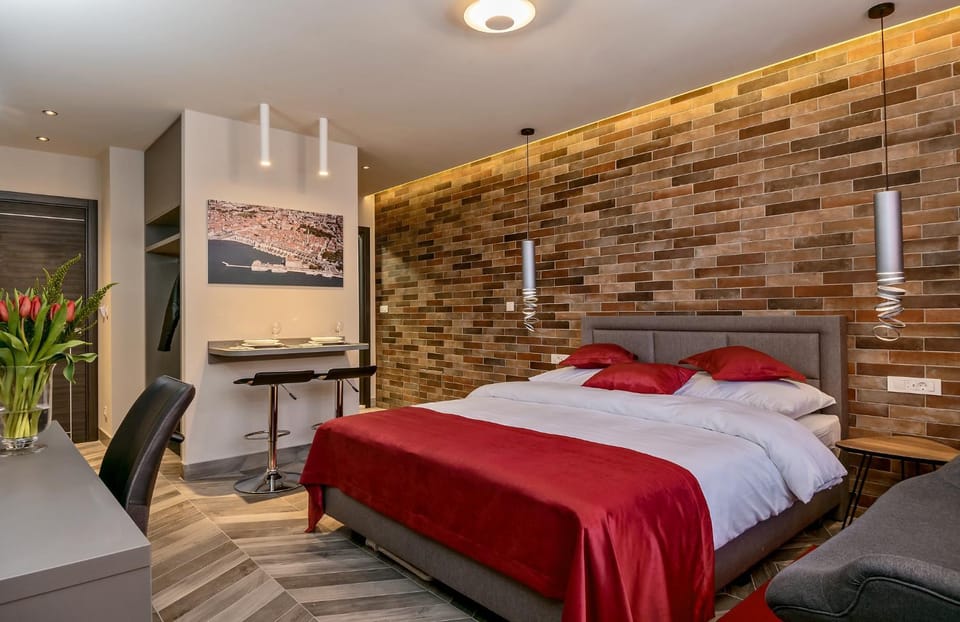 Shower, Bathroom, Coffee/tea facilities, Balcony/Terrace, Kitchen or kitchenette, Living room, Photo of the whole room, Seating area, Dining area, Bedroom