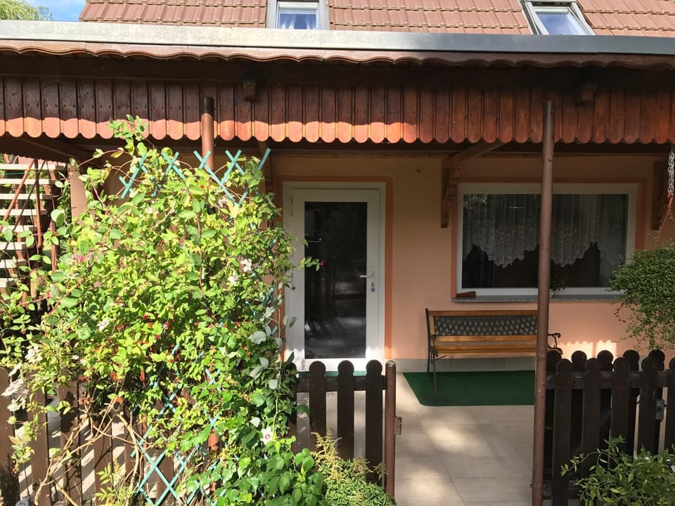 Facade/entrance, Garden view