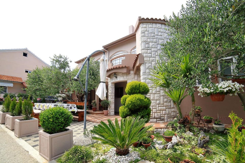 Property building, Garden view