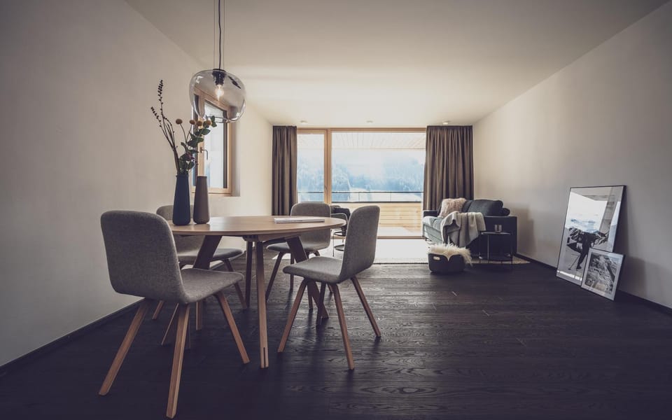 Living room, Seating area, Dining area