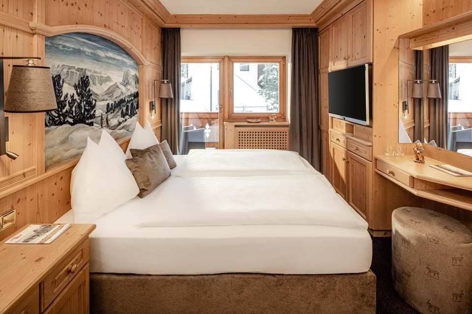Bed, Photo of the whole room