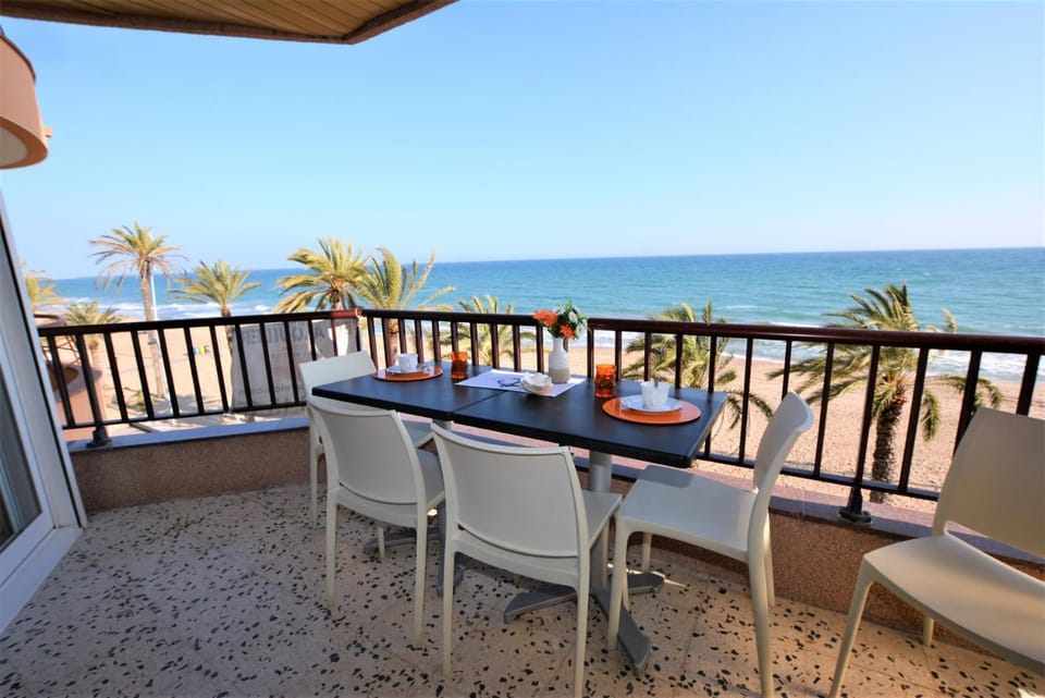 Balcony/Terrace, Sea view, Street view