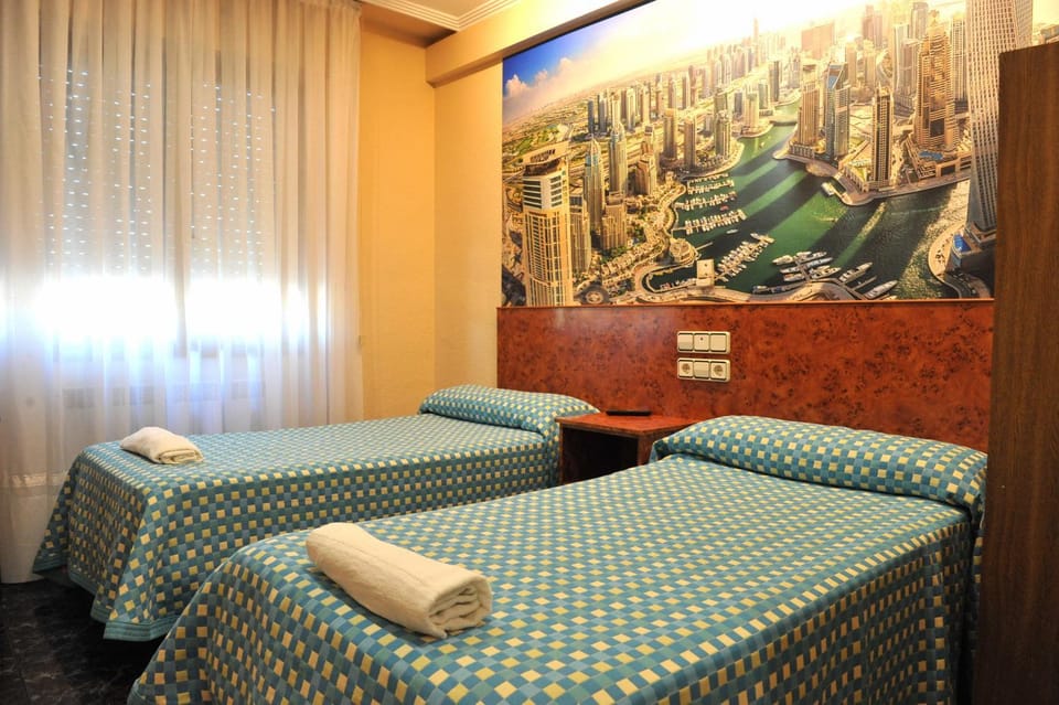 Hostal Venecia Bed and Breakfast in La Rioja