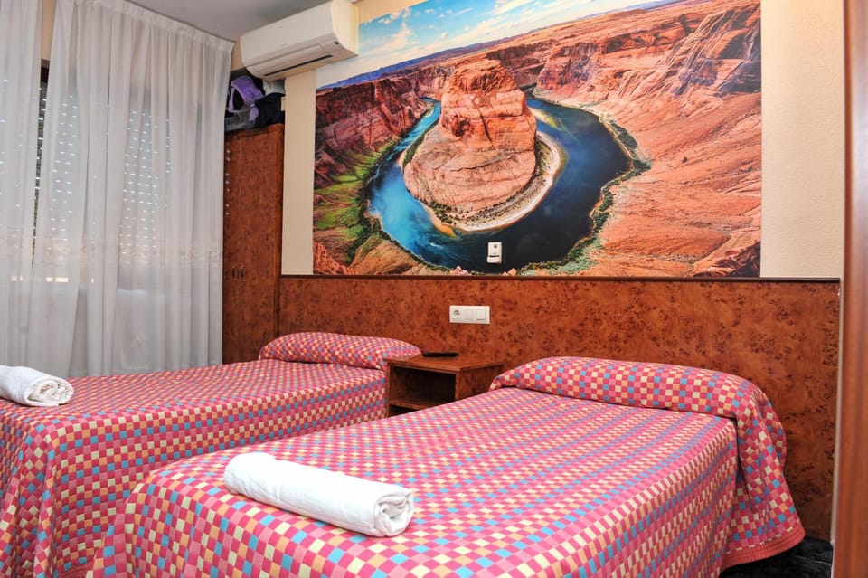 Hostal Venecia Bed and Breakfast in La Rioja