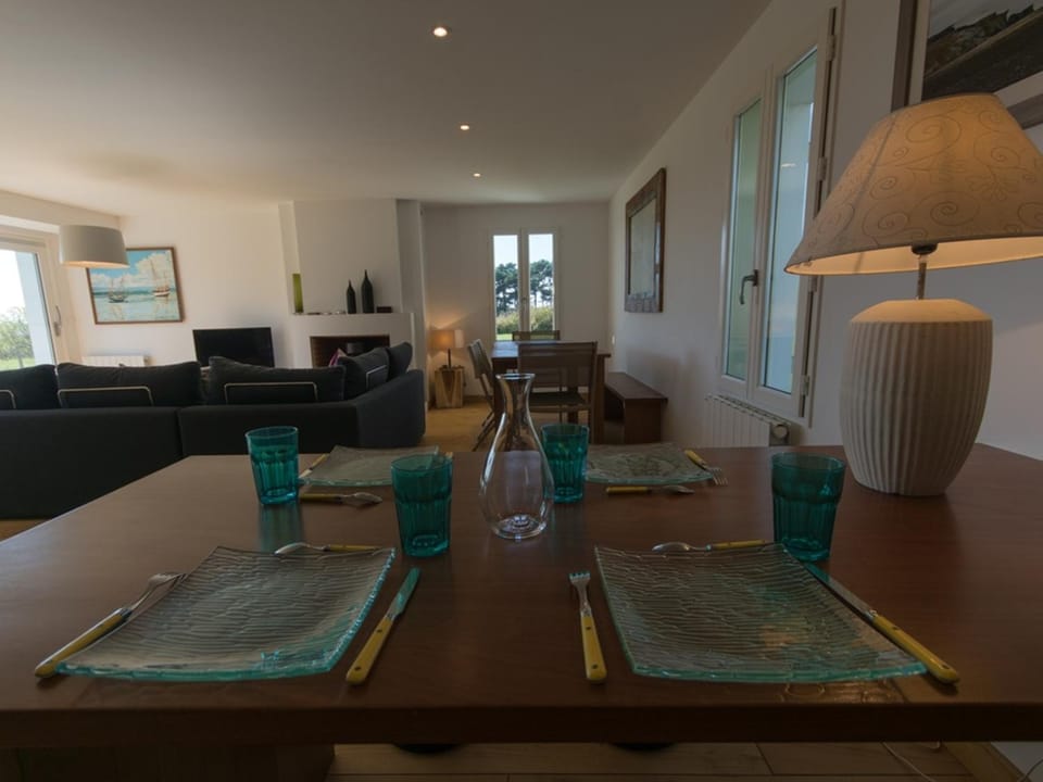 Maison récente 4 chambres, vue mer, jardin, 8 pers - FR-1-418-13 House in Locmaria